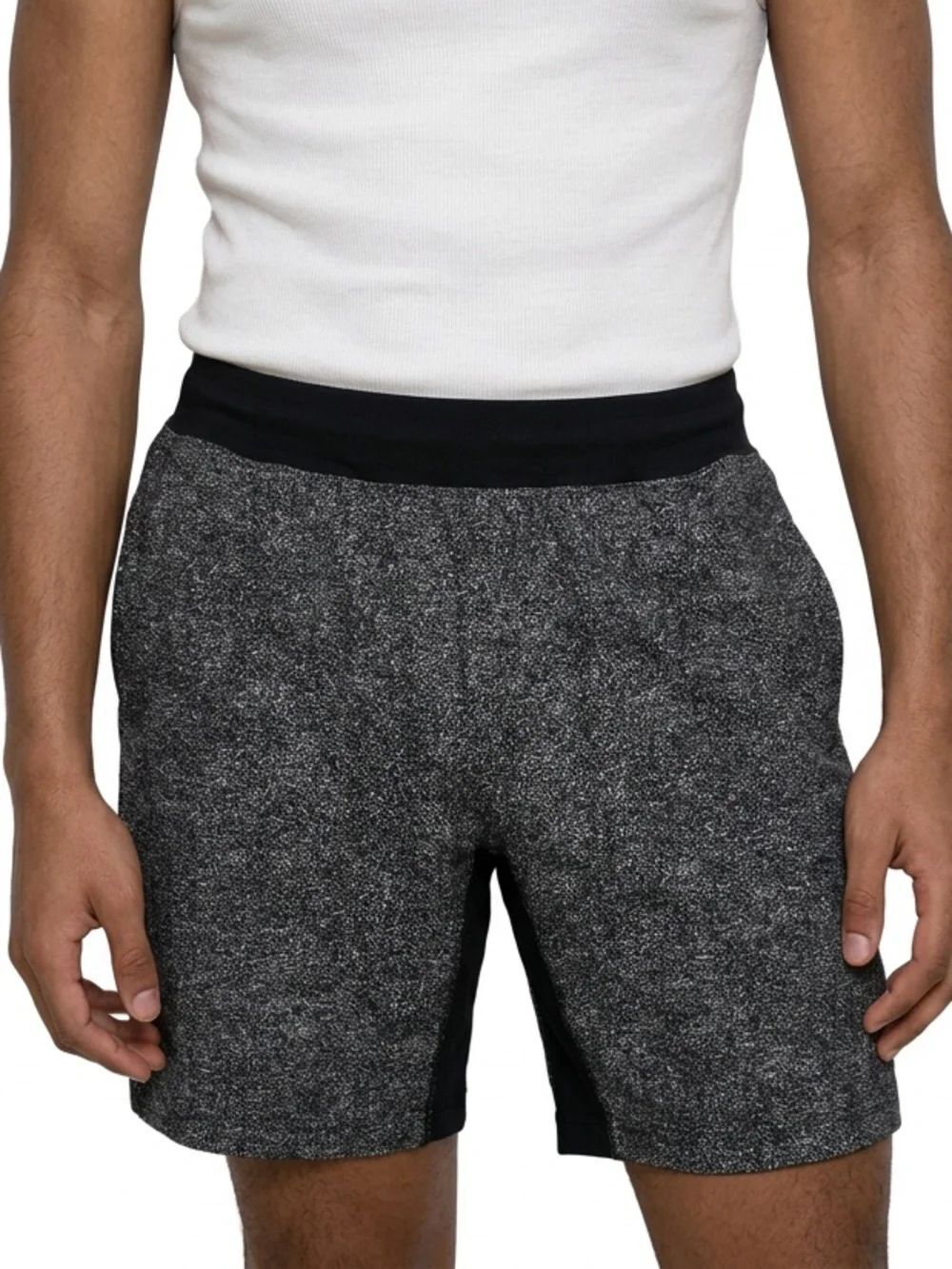 LULULEMON | T.H.E. Short in Pinweave Alpine White Black Men’s Size Large